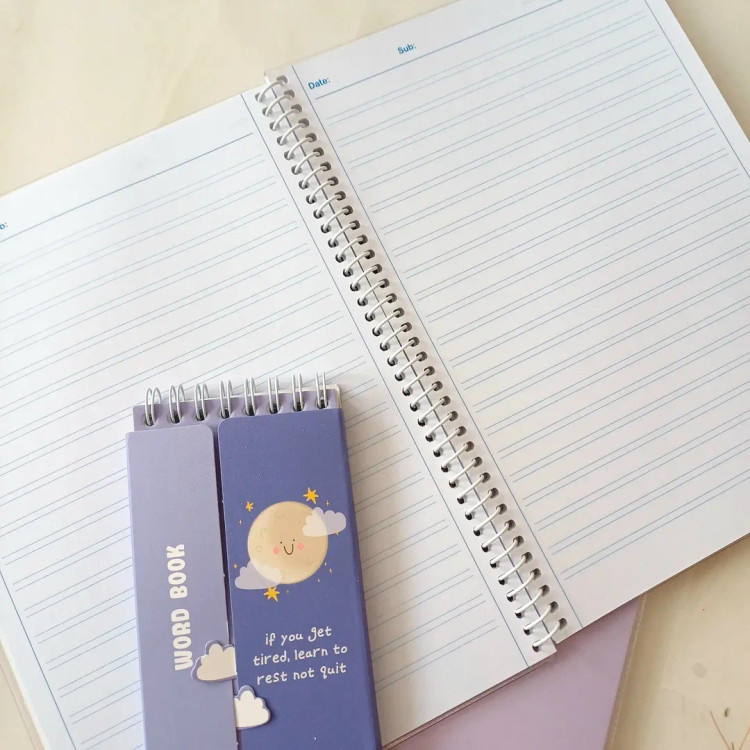 دفتر زبان انگلیسی ۶۰ برگ فنردار مجلد از برند پیتیکو