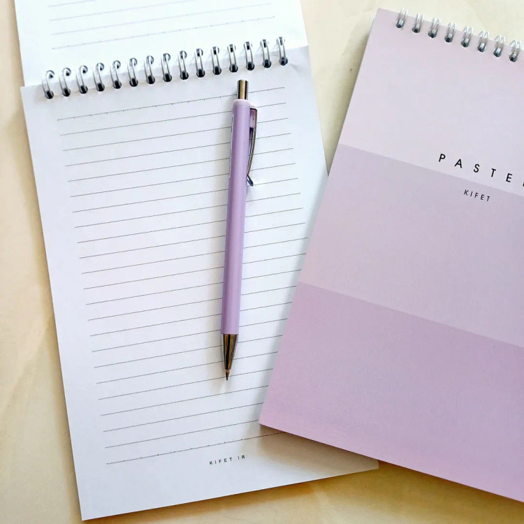 دفتر جزوه نویسی دانشجویی پاستلی فنر از بالا مدل پنتون 60 برگ از برند کیفت kifet