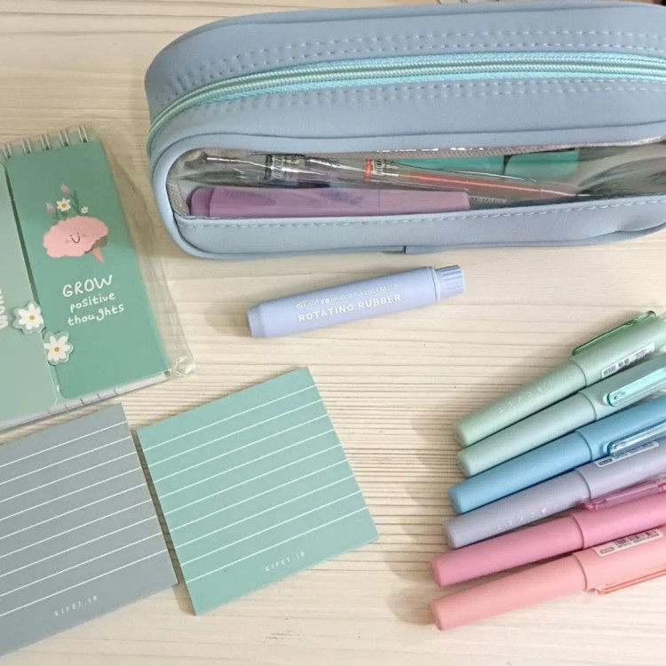 جامدادی نیمه طلقی پاستلی جامدادی دانشجویی سایز بزرگ از برند کیفت kifet