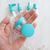 پک آرایشی بهداشتی محفظه کرم و شامپو ژل شستشو الکل مسافرتی ۷ تکه بزرگ