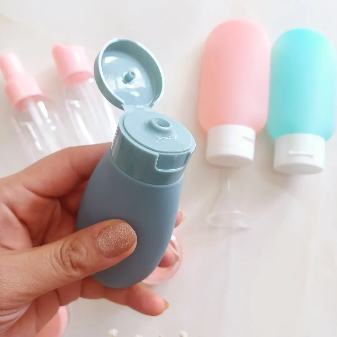 پک آرایشی بهداشتی محفظه کرم مسافرتی ۱۰ تکه بزرگ مخصوص الکل ، کرم ، ژل و مایع شستشو و شامپو و پودر فیکس