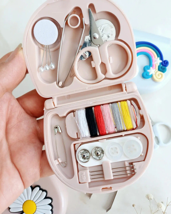 کیت خیاطی جیبی کیفی مسافرتی ، ست سوزن نخ قیچی سنجاق قفلی کوچک