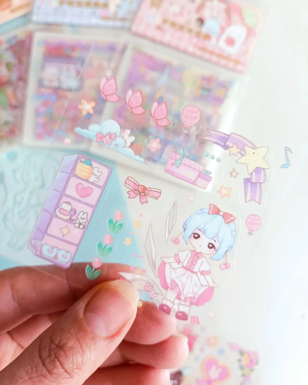 استیکر شفاف برش خورده شابلون دار