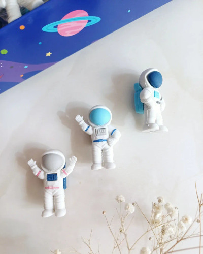 پاکن فضانورد ، پاک کن مدل فضایی ، گیفت و جوایز مدارس گیفت حرف ف