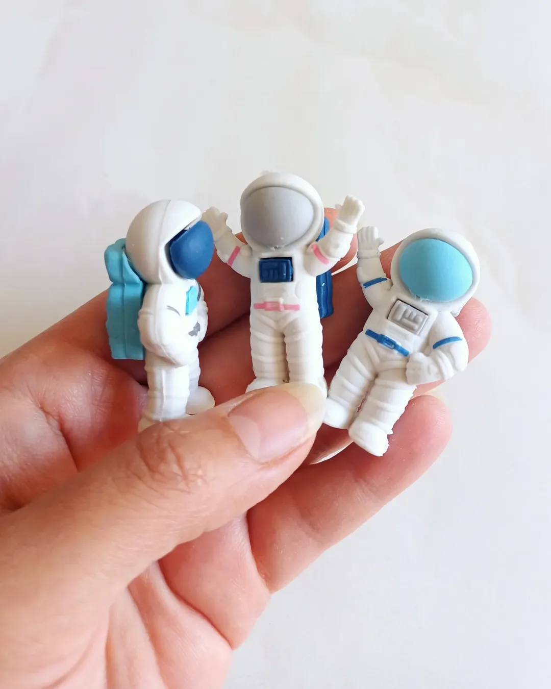 پاکن فضانورد ، پاک کن مدل فضایی ، گیفت و جوایز مدارس گیفت حرف ف