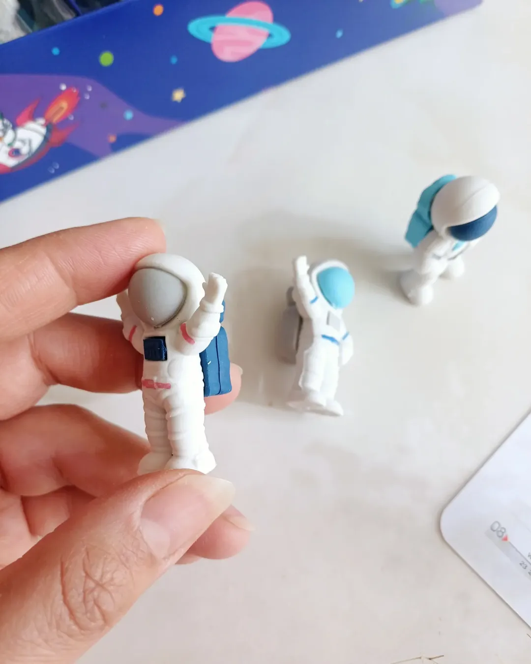 پاک کن فضانورد ، پاکن مدل فضایی ، گیفت و جوایز مدارس گیفت حرف ف