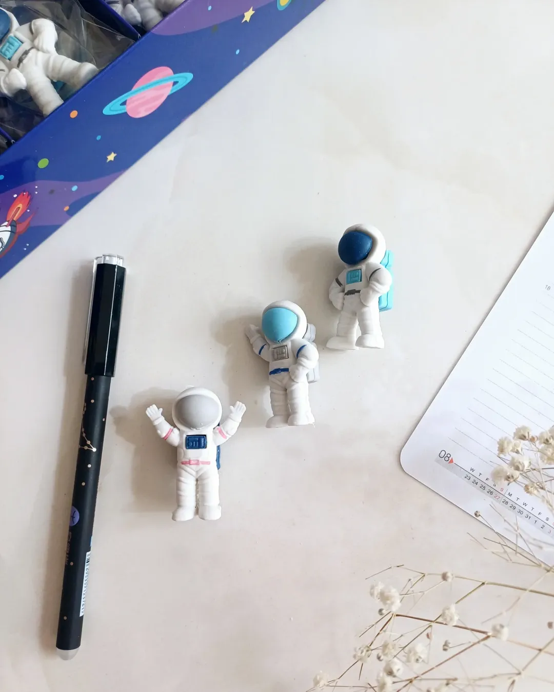 پاکن فضانورد ، پاک کن مدل فضایی ، گیفت و جوایز مدارس گیفت حرف ف