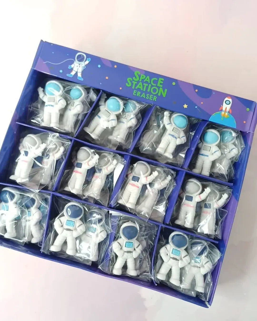 پاکن فضانورد ، پاک کن مدل مرد فضایی ، گیفت و جوایز مدارس گیفت حرف ف