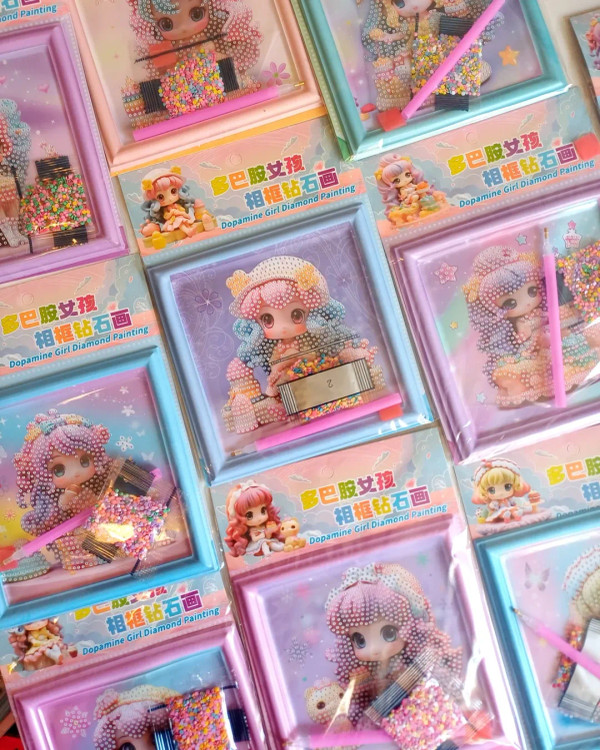 نقاشی الماسی فانتزی مدل دختر طرح قابدار