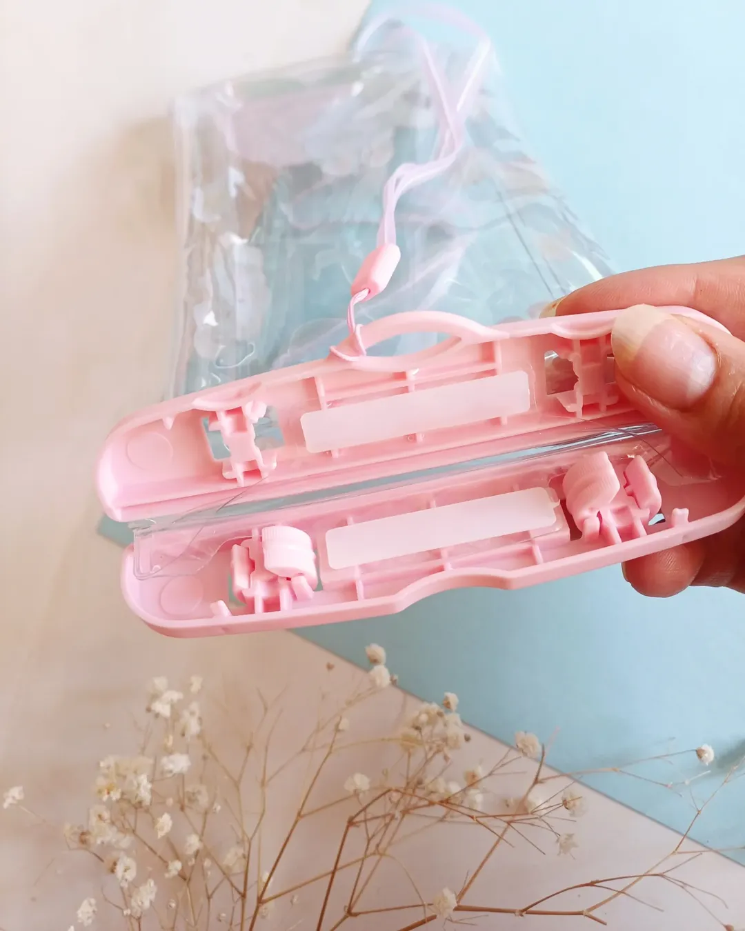 کاور ضد آب گوشی و موبایل طرح خرگوش فانتزی کیوت مناسب برای استخر حمام جکوزی و دریا