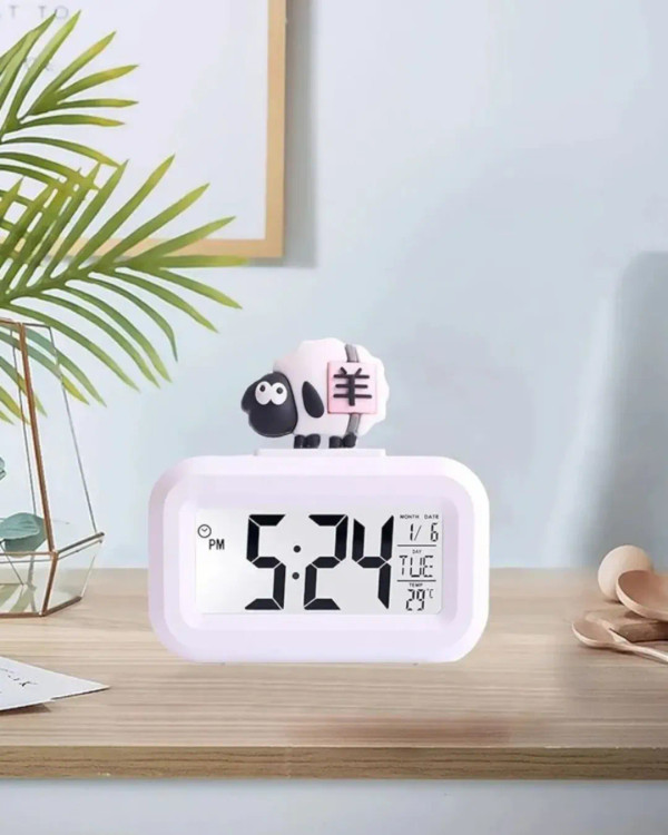 ساعت رومیزی دیجیتال ببعی دارای زنگ و آلارم ، ساعت فانتزی بره ناقلا